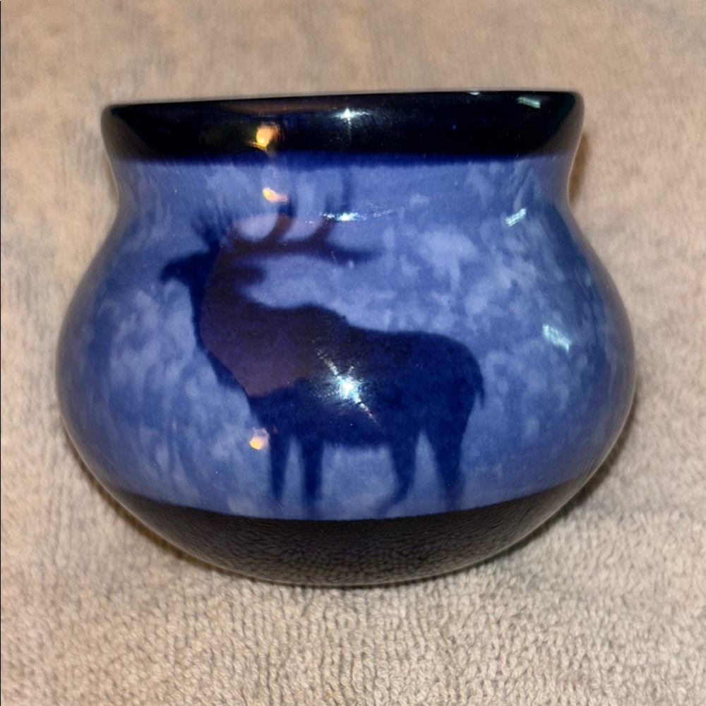 Blue Ceramic Navaho Vase-Pot with Elk,Wolf,Bear Silhouettes. Signed RD